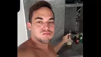 Curtindo a vida com duas novinhas gostosas prontas pra meter
