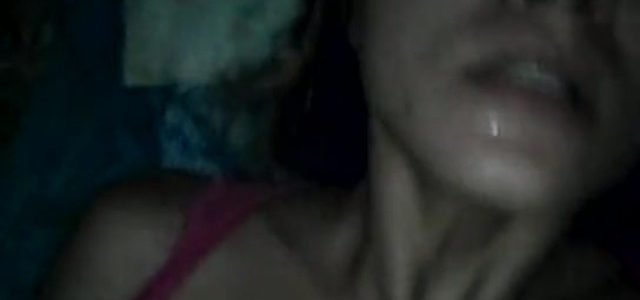Novinha fazendo sexo anal caiu na net num videozinho amador