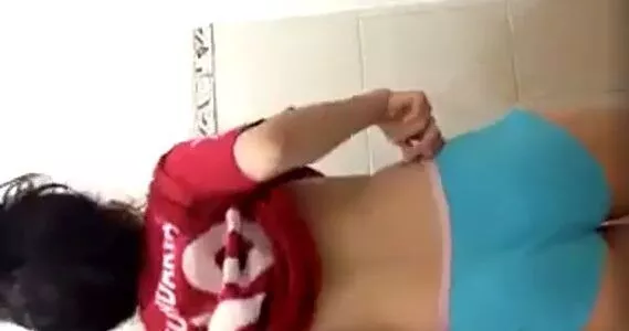 Mais um vídeo dessa ninfetinha deliciosa mostrando tudo no vídeo