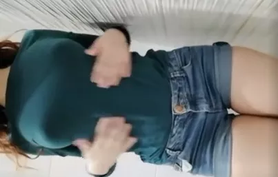 Ninfetinha deliciosa vazou na net mandando vídeo nudes no WhatsApp