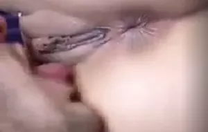 Uma bucetinha linda dessa dava pra ficar o dia todo chupando