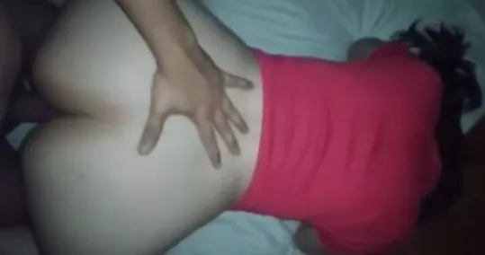 Fodeu a buceta da namoradinha deliciosa dando gostoso de quatro