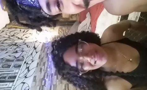 Putaria ao vivo com a novinha safada