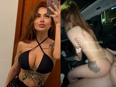 Safadinha toda tatuada sentando gostoso no pau do novinho