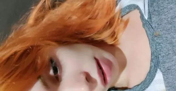 Parte da live dessa ruivinha fogosa vazou na net