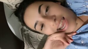 16 Lives dessa novinha perfeita se exibindo peladinha