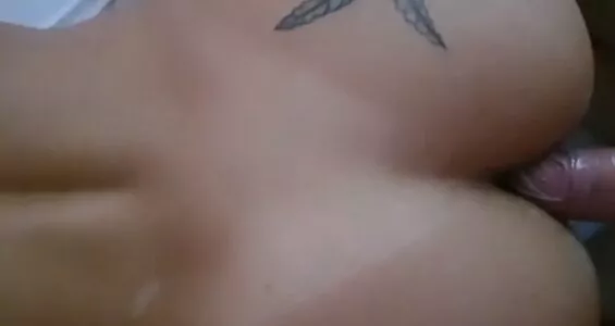 Gravou metendo no cuzinho da loirinha no motel